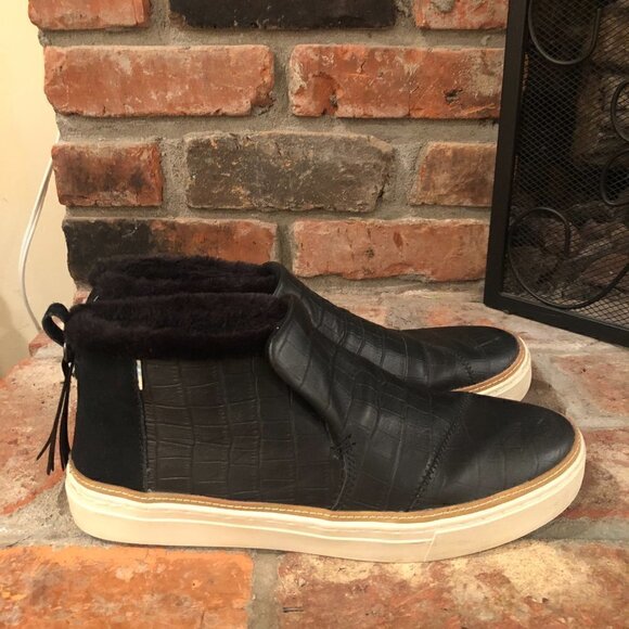 Toms Shoes - Toms Womens Paxton Black Ankle Boot Size 11